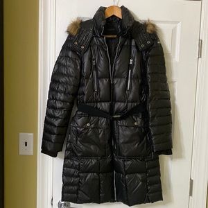 Nice winter slightly above the knee coat /puffer